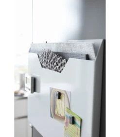 Yamazaki Placemat Storage - Tower - White -Beste Keukengerei Winkel 9877c54eb51a43f086fa317aa63bb95f