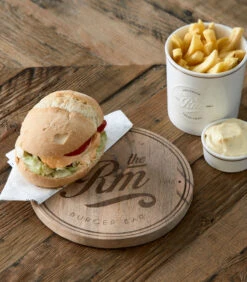 Serveerplank Rond Hout Voor Hamburger - Amsterdam Burger Bar - Bruin -Beste Keukengerei Winkel fb4560af11de4c07ac84986360d92d8b